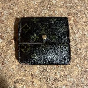 SOLD-Louis Vuitton bifold wallet